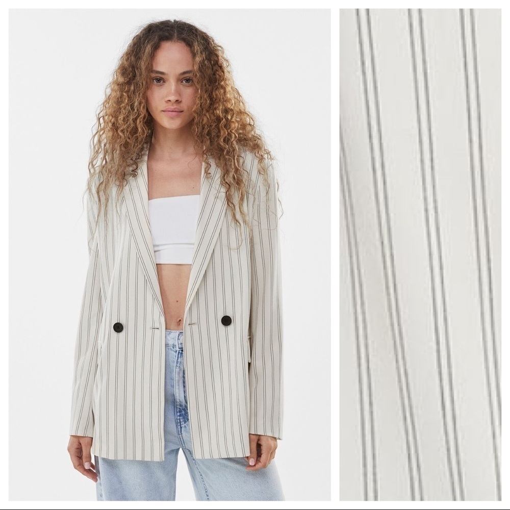 NWT. Bershka Ivory Flowing Striped Buttoned Blazer. Size S.